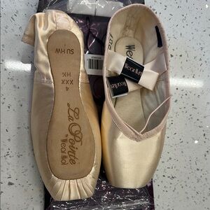 Wear Moi La Pointe Pointe Shoes